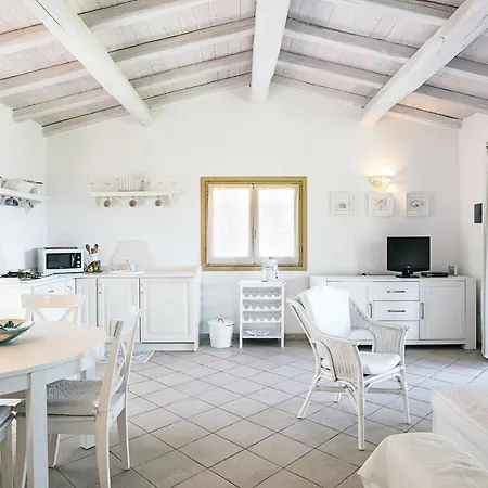 Holiday home Villetta Tiriddo